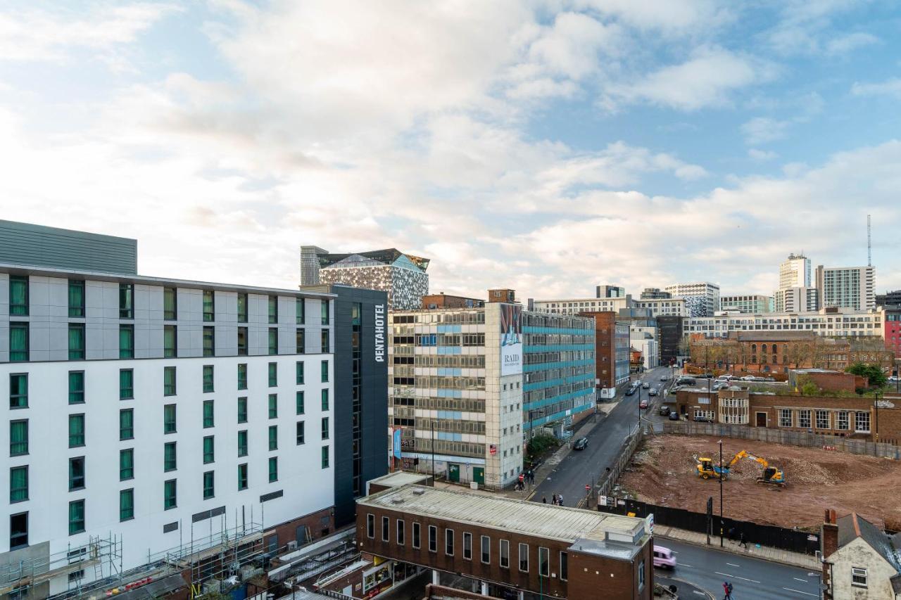 Maevela Apartments ☆ Pink Luxury Apartment With Balcony - Birmingham City Centre - 5 Min Walk From Bullring, Cube, Mailbox, New Street Station - Free Netflix & Wifi Exterior photo