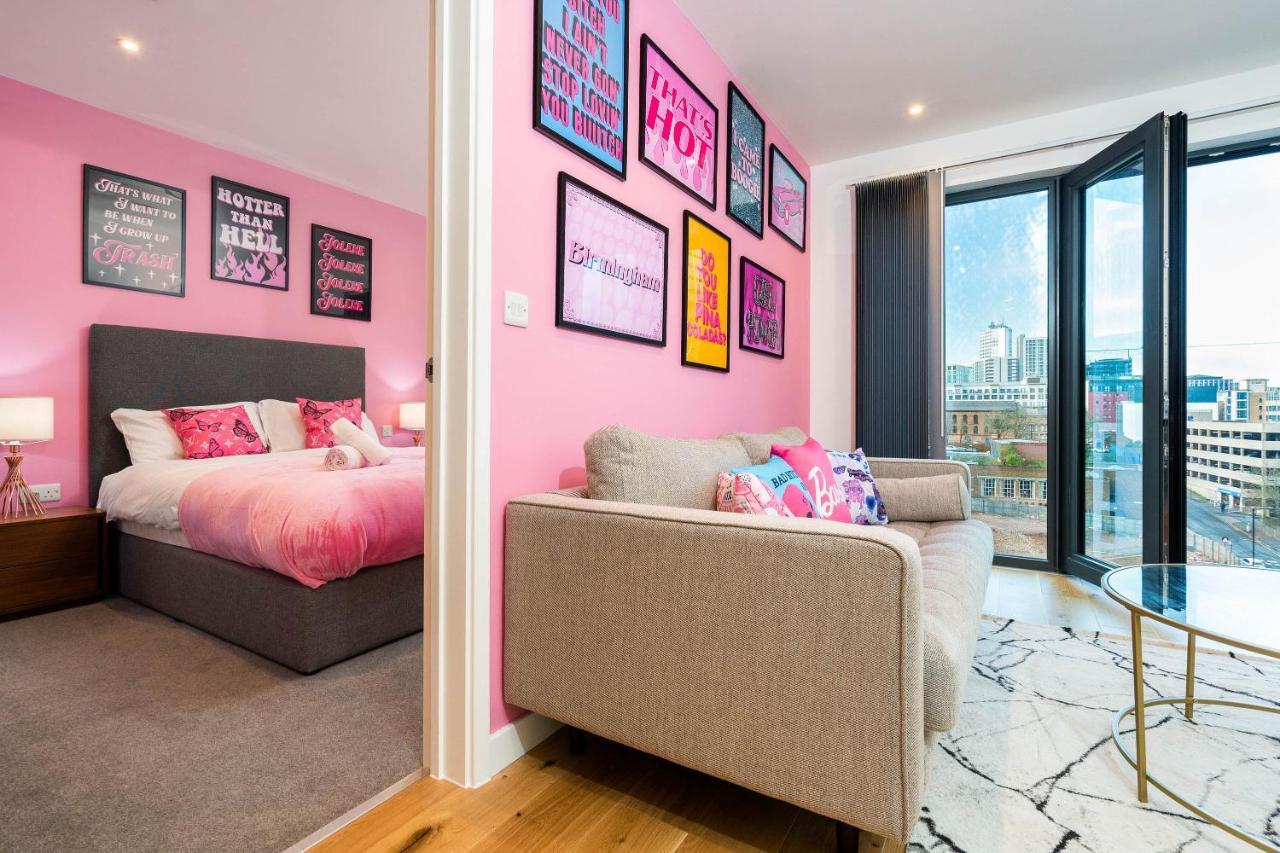 Maevela Apartments ☆ Pink Luxury Apartment With Balcony - Birmingham City Centre - 5 Min Walk From Bullring, Cube, Mailbox, New Street Station - Free Netflix & Wifi Exterior photo